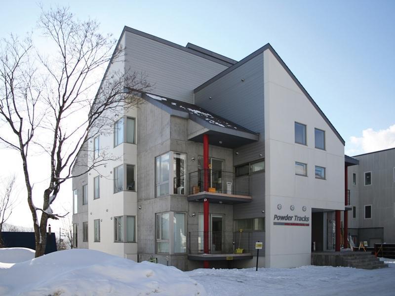 Powder Tracks Aparthotel Нисеко Екстериор снимка