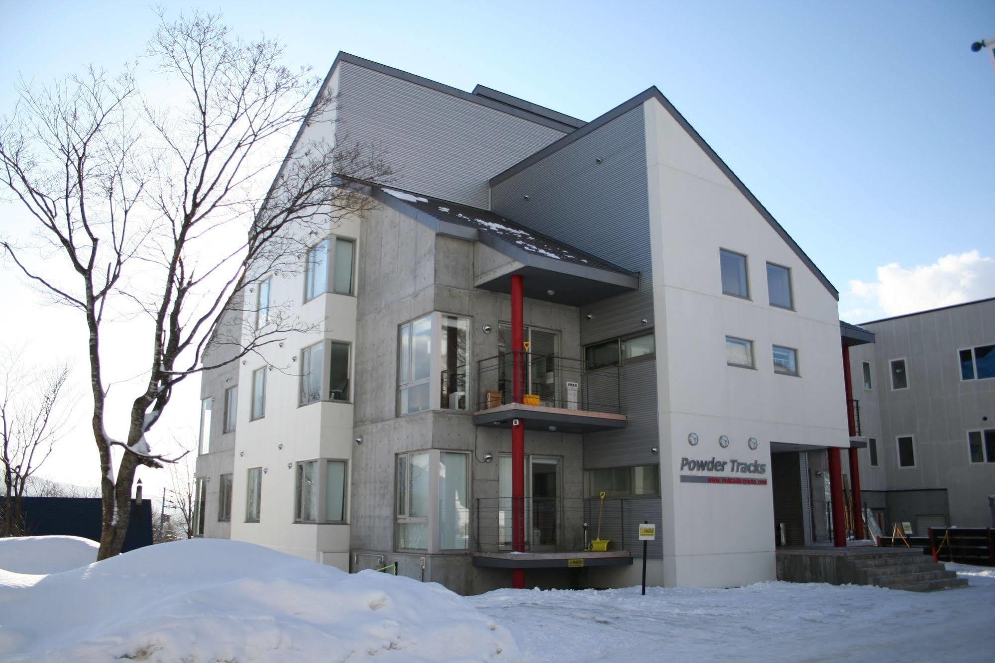 Powder Tracks Aparthotel Нисеко Екстериор снимка